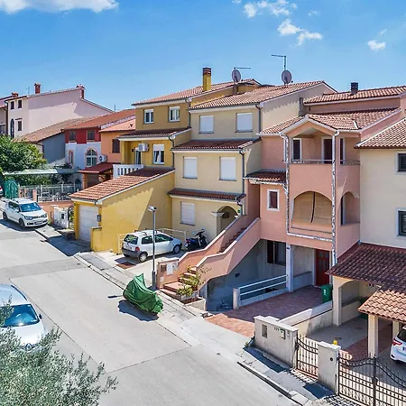 Dendy Appartamento Pola